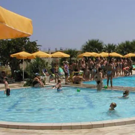 Delfina Tropic Θέρετρο Paralia Kourna