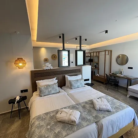 Delfina Tropic Resort