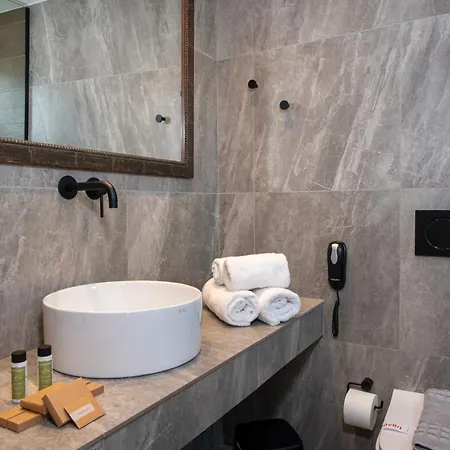 Delfina Tropic Resort Paralia Kourna
