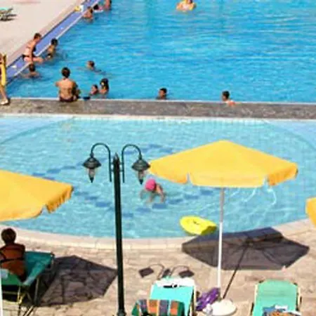 Delfina Tropic Resort 4*