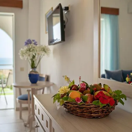 Delfina Tropic Paralia Kourna