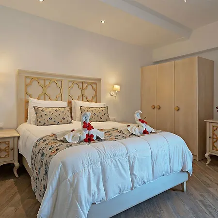 Delfina Tropic Paralia Kourna