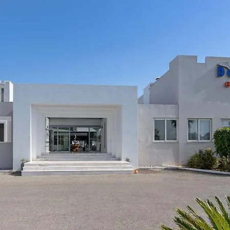 Delfina Tropic