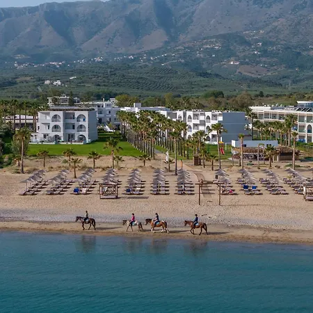 Delfina Tropic 4*